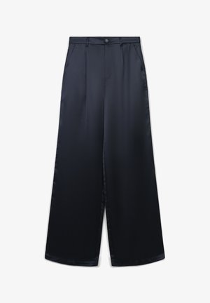 Pantaloni a gamba larga blu navy con passanti per cintura, chiusura frontale con bottone e zip, e tasche laterali su uno sfondo bianco.