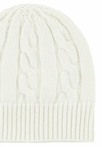 Berretto bianco lavorato a maglia con un motivo a cavo testurizzato sulla parte superiore e un bordo a coste alla base, realizzato in un morbido materiale misto lana.