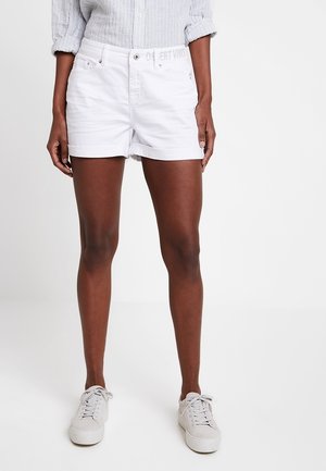 Short - off-white
