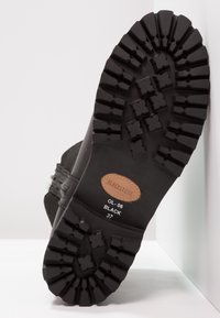 Blackstone Klassiset nilkkurit - black