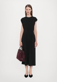 FRAME THE NIPPED DRESS - Haljina od žerseja - black