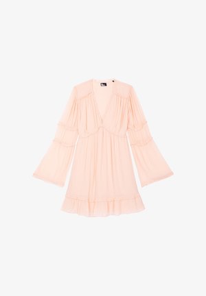 Lichtroze mini-jurkje met lange mouwen, diepe V-hals, geplooide stofdetails, uitlopende mouwen en gerimpelde zoom.
