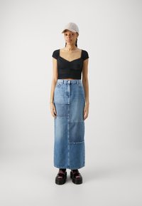 Even&Odd Basic T-shirt - black