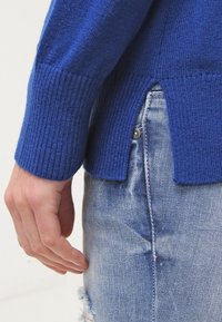 GAP Pullover - royal blue