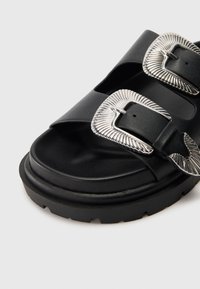 Steve Madden OUTCAST - Lahtised kingad - black action