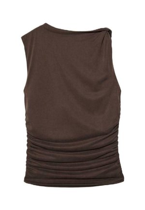 Haut marron sans manches avec un col montant asymétrique et des détails froncés au niveau de la taille.