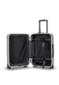 Silberner Hartschalenkoffer mit einem Innenraum in zwei Fächern. Zu den Merkmalen gehören schwarze Netztaschen, verstellbare Riemen und ein ausziehbarer Griff.