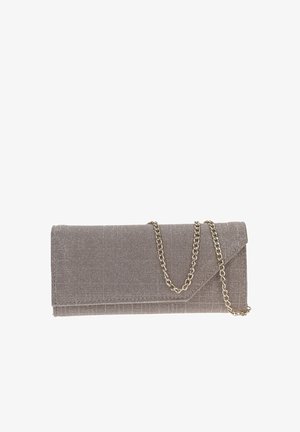 Pochette grigia dalla trama evidente con patta a busta e tracolla a catena dorata, mostrata su sfondo bianco.