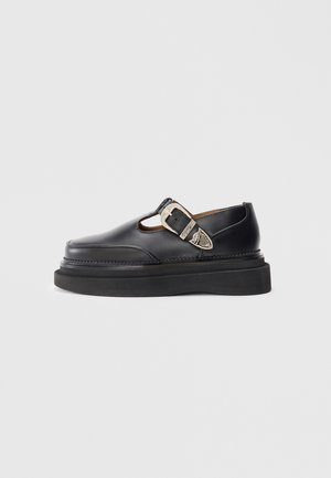 Slip-ons - black