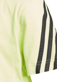 adidas Performance Camiseta estampada - gruenschwarz