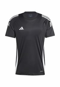 Camiseta deportiva negra de tela suave, con franjas blancas en las mangas, cuello redondo y etiqueta "AEROREADY" en el dobladillo.