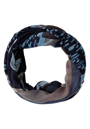 Circulaire stoffen sjaal met blauw, bruin en beige abstracte en gestreepte patronen, gedraaid tot een lus tegen een witte achtergrond.