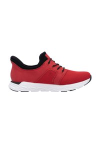 Czerwone buty sportowe z siateczkową cholewką i syntetycznymi akcentami, czarnym kołnierzem, płaskimi sznurowadłami oraz białą podeszwą środkową z teksturowaną podeszwą dla lepszej przyczepności.