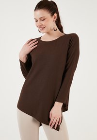 LELA REGULAR FIT - Camicetta - brown