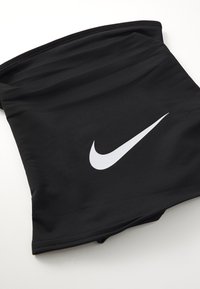 Fekete sportfejpánt sima, rugalmas anyagból, elöl fehér Nike logóval. Egyszerű, varrás nélküli dizájn.