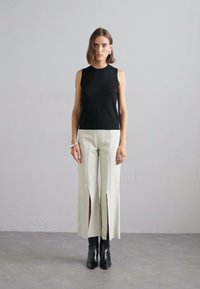 Theory CREW SHELL REGAL - Top - black