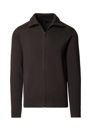 Ciemnobrązowy kardigan na długi rękaw zapinany na zamek, z kołnierzem typu stójka oraz ściągaczami na mankietach i dole, prezentowany na białym tle.