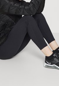 Champion Talvitakki - black