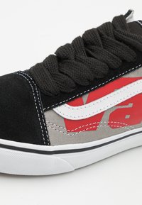 Vans OLD SKOOL UNISEX - Tenisice - black/white