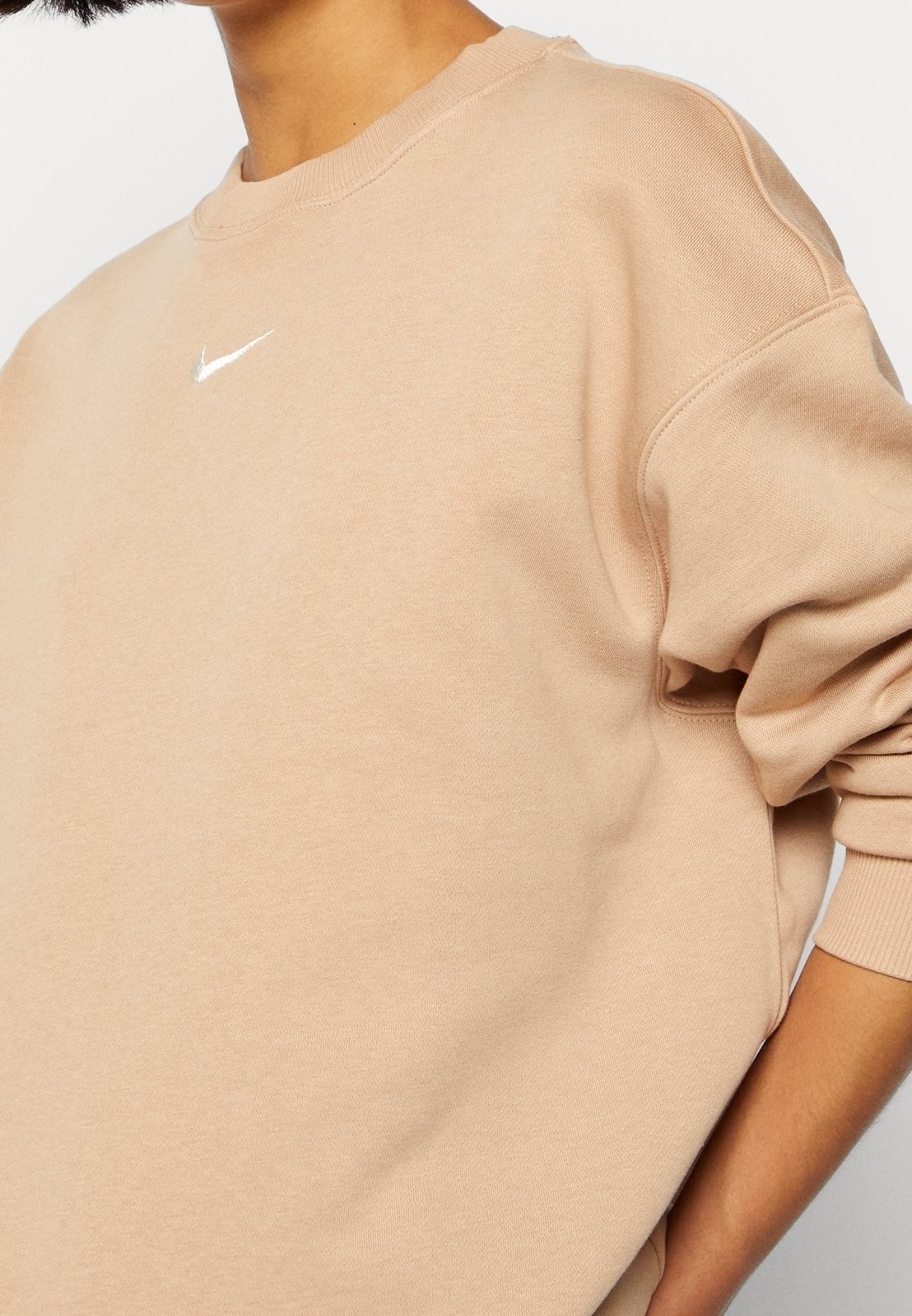 nike crew trend sweatshirt oatmeal