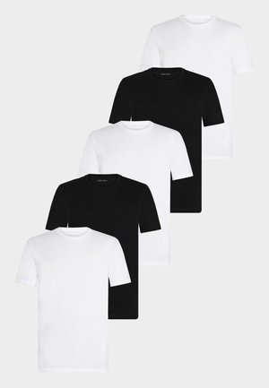 Négy rövid ujjú póló: kettő fekete és kettő fehér. Pamut anyagból, kerek nyakkal és klasszikus szabással, minták vagy hangsúlyok nélkül.