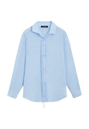 Lichtblauw linnen overhemd met lange mouwen, klassieke kraag en unieke sluiting aan de voorkant met lussen en dunne hangende koordjes.