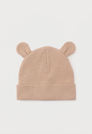 Μπεζ ριμπ πλεκτό μωρουδιακό σκουφάκι με δύο στρογγυλά υφασμάτινα αυτιά στην κορυφή και διπλωμένη ρίγα.