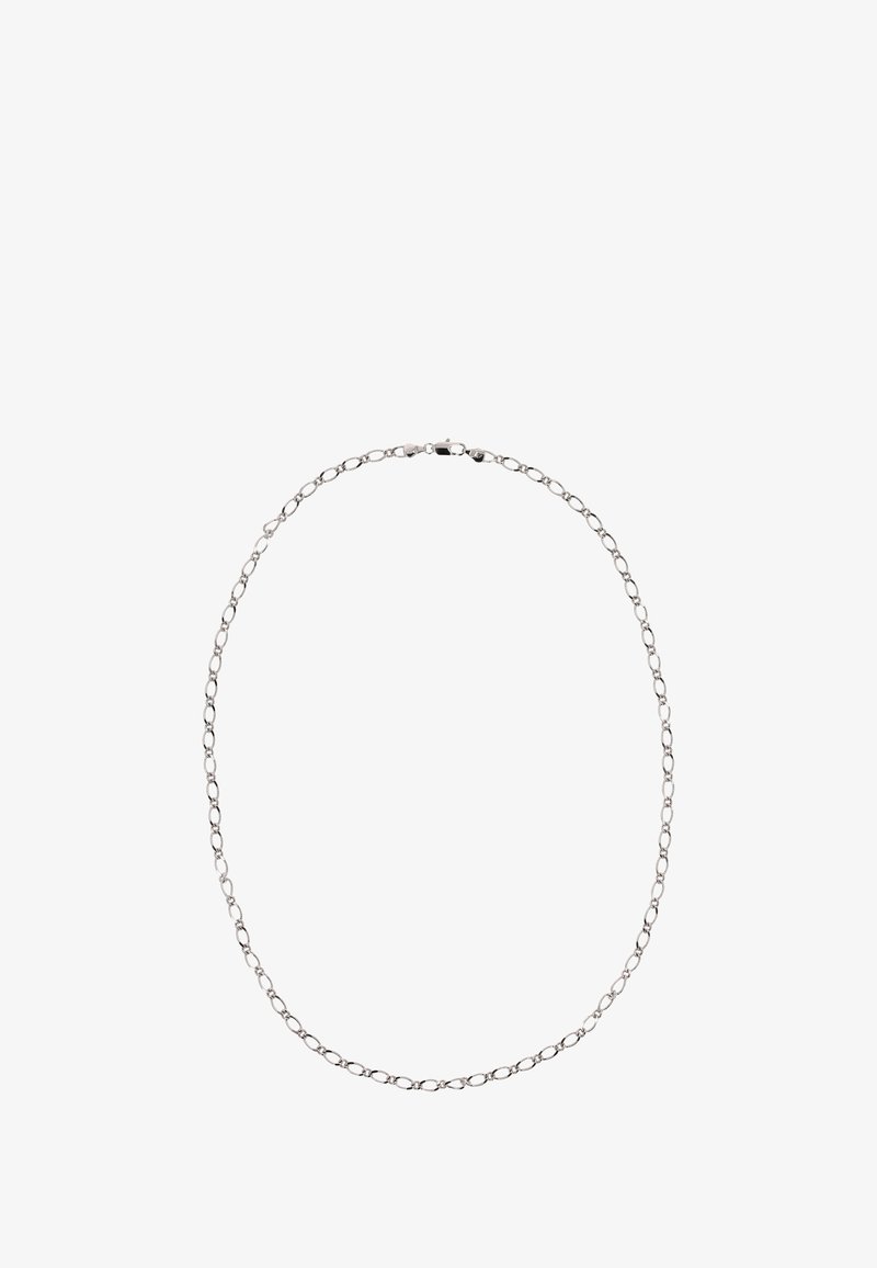 Srebrny naszyjnik z ogniwami w kształcie owalu, z prostym zapięciem. Gładka tekstura z polerowanym wykończeniem, zaprojektowany w minimalistycznym stylu.