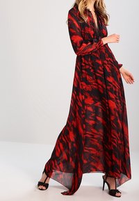MARCIANO BY GUESS Robe longue - red