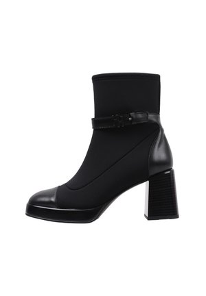Hispanitas Botines con plataforma - black