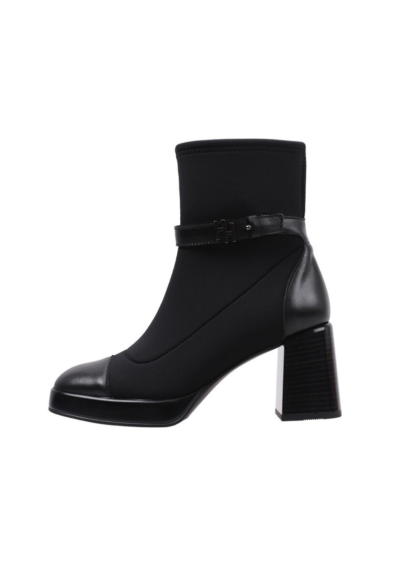 Hispanitas Botines con plataforma - black
