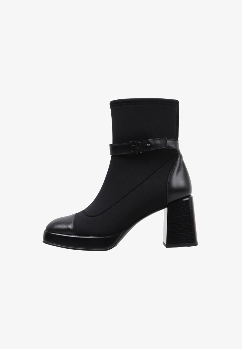 Hispanitas Botines con plataforma - black