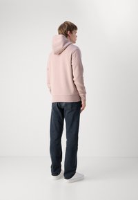 Calvin Klein BOX STRIPED LOGO HOODIE - Kapucni - bark