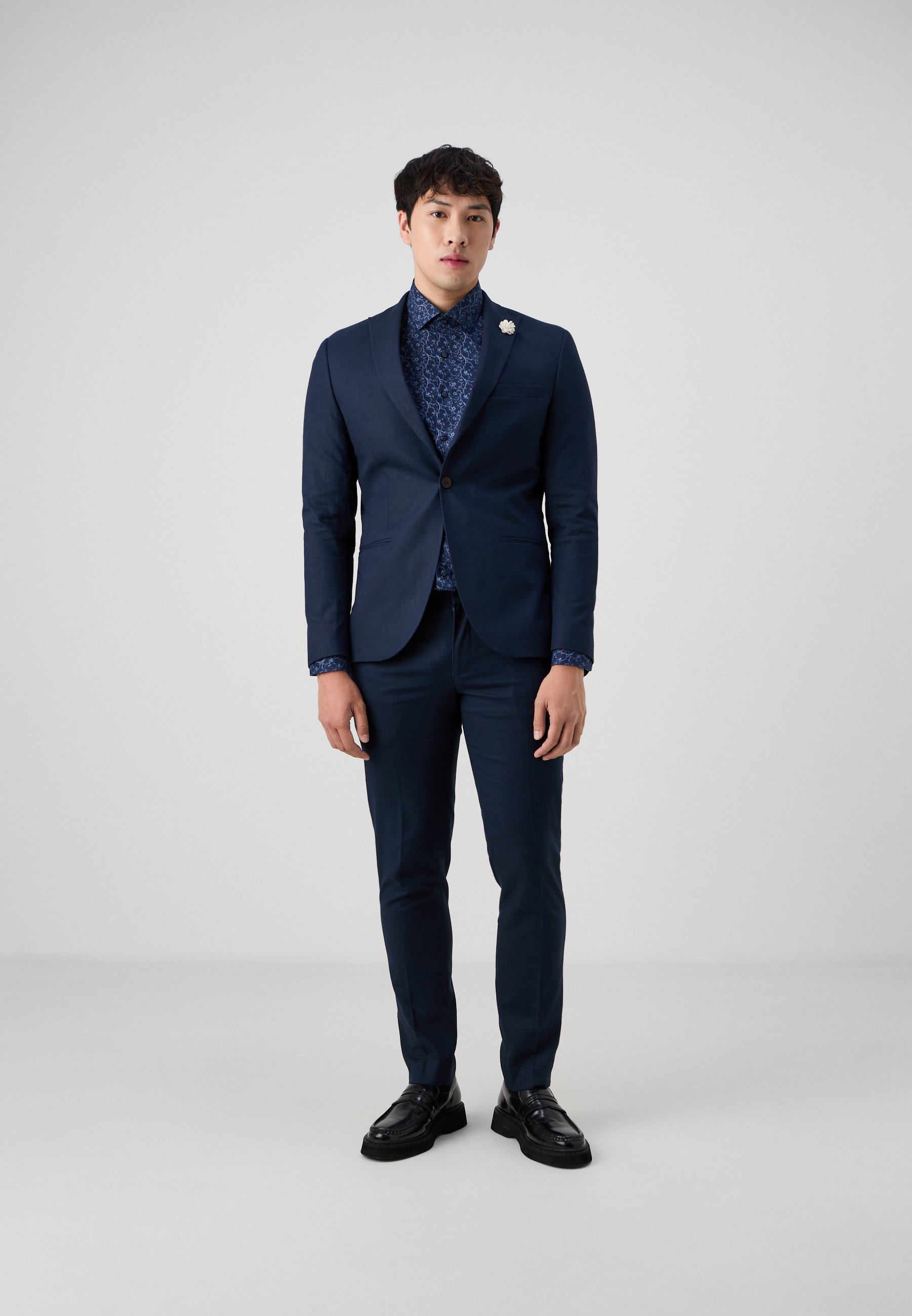 Isaac Dewhirst THE WEDDING SUIT LOOK PEAK - Suit - navy/dark blue - Zalando.ie Isaac Dewhirst THE WEDDING SUIT LOOK PEAK - Suit - navy/dark blue - Zalando.ie