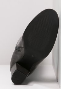 KIOMI Botas - grey
