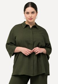 Ulla Popken 3/4 SLEEVE - Blusa - forest green