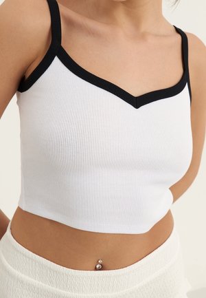 Top - white