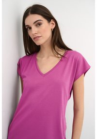Kaffe KALISE - Jednoduché tričko - festival fuchsia