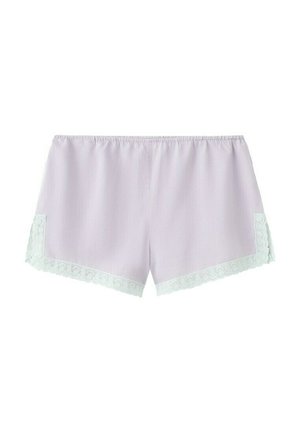 Shorts pour femmes couleur lilas avec taille élastique et bordure en dentelle vert clair le long des bords, présentés sur un fond blanc.
