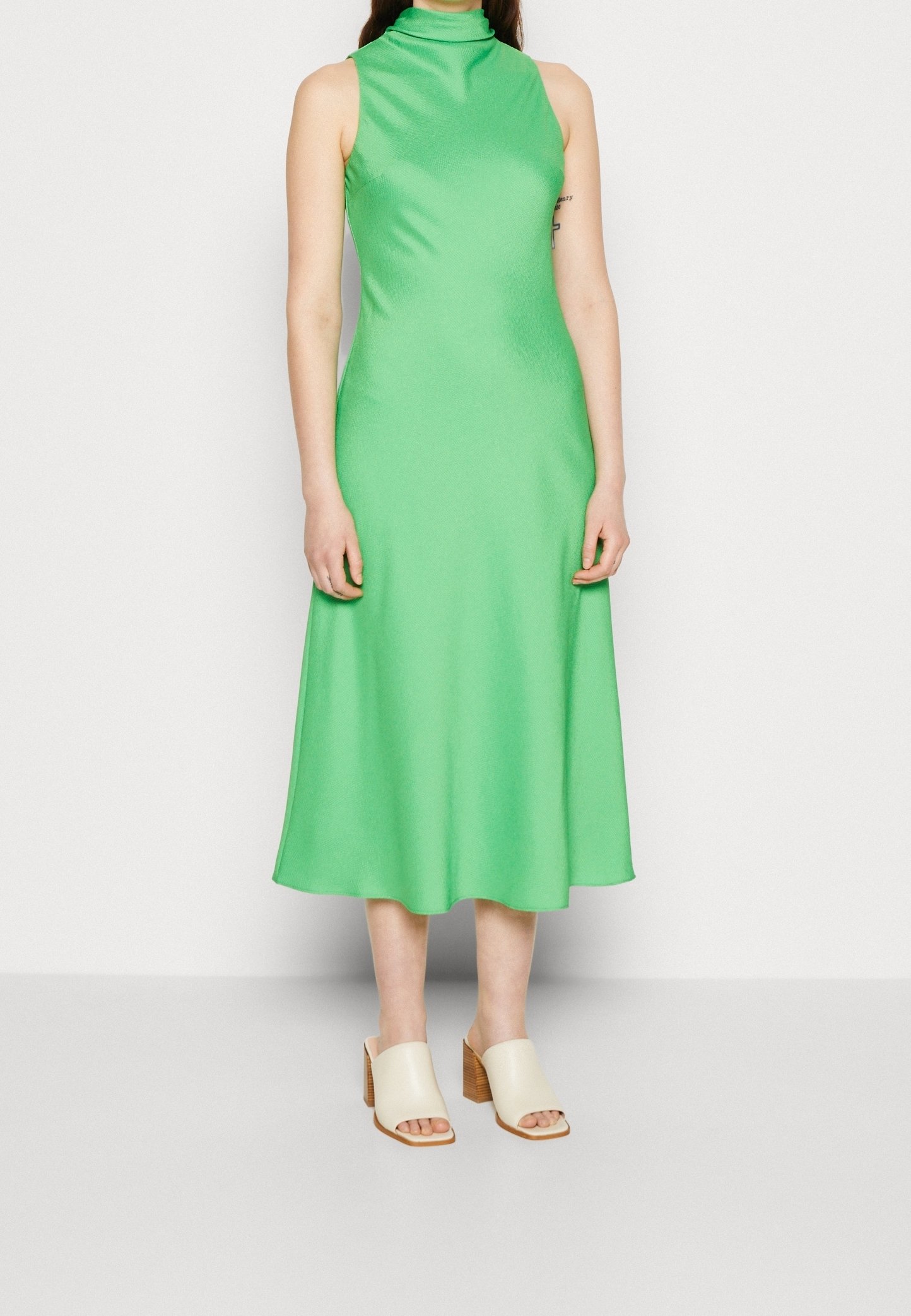 ted baker light green dress Pale Green Satin Sleeveless V-neck Maxi Dress | Sanari main image 0