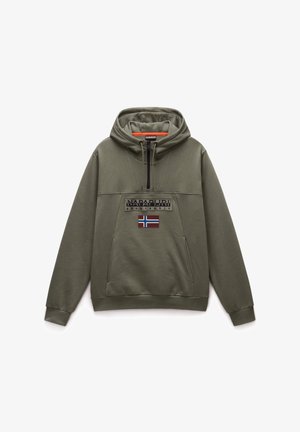 Olivengrüner Kapuzenpullover aus weichem Material. Verfügt über eine Kängurutasche, einen halben Reißverschluss vorne und ein Patch mit der norwegischen Flagge und dem Logo.