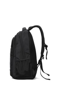 Zaino nero con texture a rete, molteplici scomparti con zip, spallacci regolabili e imbottiti, e una forma strutturata.