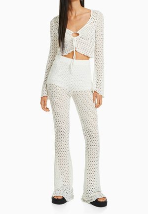 Bershka, Pantalon classique - white