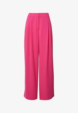 Weite Hosen aus leuchtend pinkem Stoff mit glatter Textur, ausgestattet mit Vorderfalten und einem taillierten Bund.