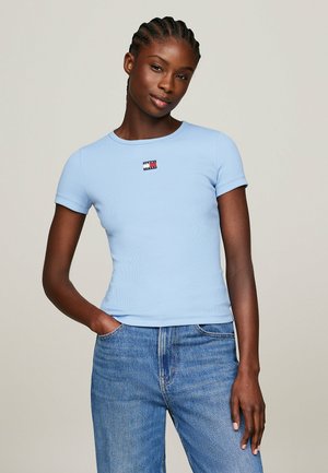 Tommy Jeans BADGE - T-shirt basic - westside blue