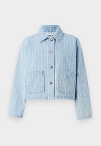 Ljusblå denimjacka med vertikala vita ränder, med krage, knappstängning och två framfickor. Mjuk textur, kort passform.