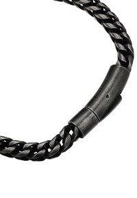 Bracciale in pelle intrecciata nera con chiusura cilindrica in metallo. Presenta una superficie texture e accenti lisci. Design resistente e flessibile.
