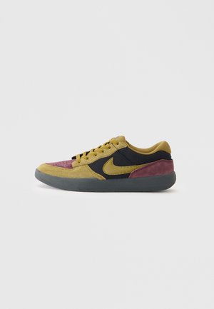 FORCE 58 UNISEX - Matalavartiset tennarit - black/olive flak/burgundy crush/off noir