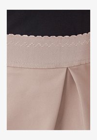 No seleccionado, taupe