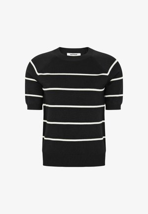 Črna kratkosleeva pulover s horizontalnimi belimi črtami, okroglo izrezan izrez in rebrast rob. Narejen iz mehkega pletenega materiala, z raglan rokavi.